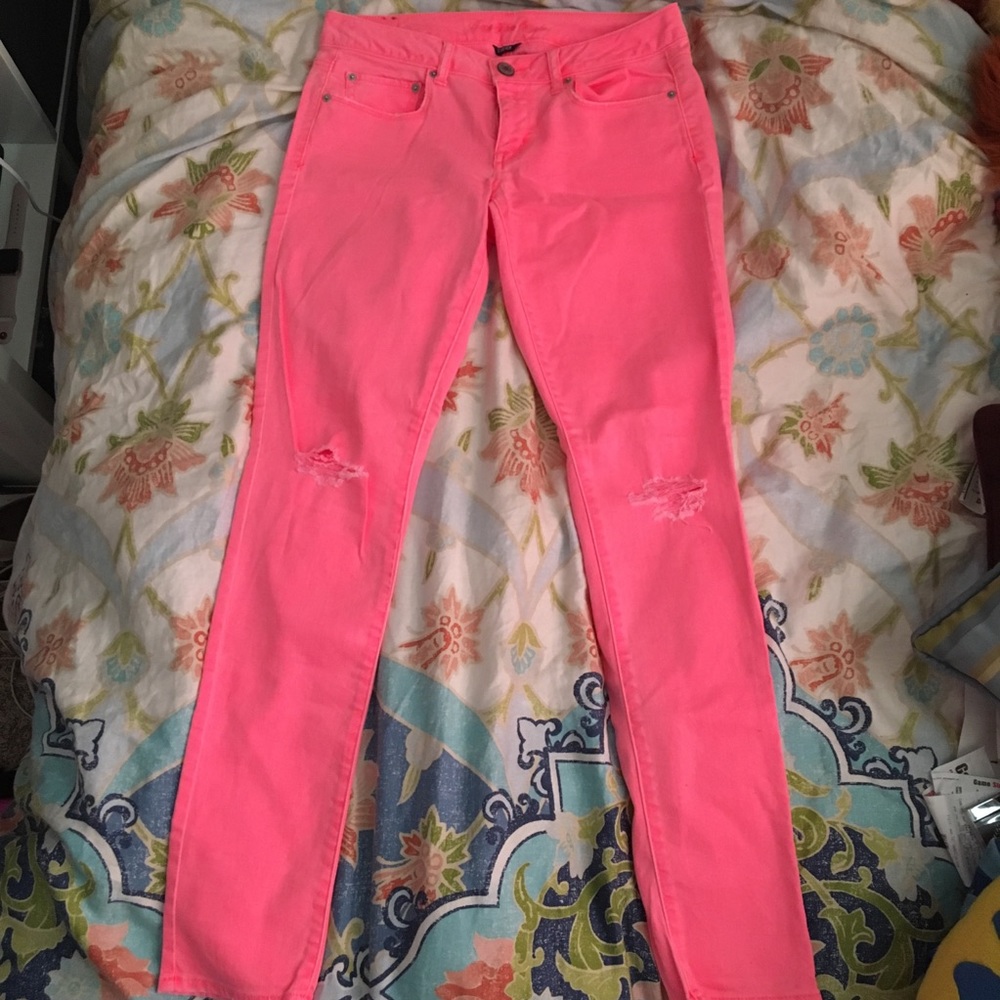 American Eagle Outfitters Hot Pink skinny jeans